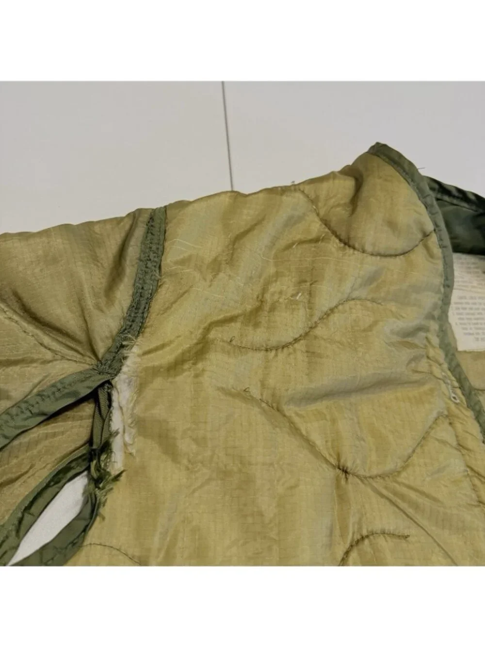 Vintage Military Liner Jacket Nylon Insulated Mens Small Green